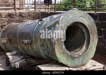 Malik-e Maidan in Bijapur is a huge cannon placed onto of a tower in Bijapur, India. Stock Photo