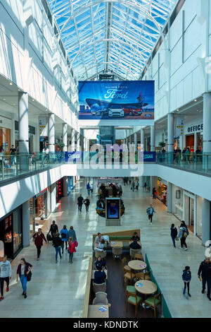 HIGHCROSS SHOPPING CENTRE, LEICESTER, ENGLAND. General view along ...