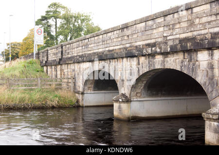 Bridge over Belcoo River on border between Belcoo (Fermanagh,NI) and Blacklion (Cavan, Ireland) Stock Photo