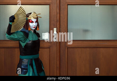 Frankfurt, Germany. 14th Oct, 2017. A cosplayer visits the Frankfurt Book Fair in Frankfurt, Germany, on Oct. 14, 2017. The finale of the 11th German Cosplay Championship will take place on Sunday during the Frankfurt Book Fair. Credit: Luo Huanhuan/Xinhua/Alamy Live News Stock Photo