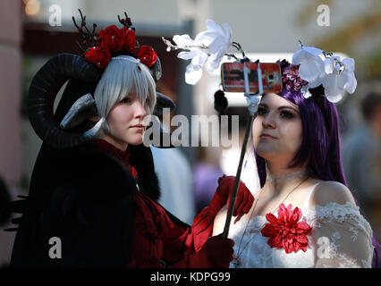 Frankfurt, Germany. 14th Oct, 2017. Cosplayers visit the Frankfurt Book Fair in Frankfurt, Germany, on Oct. 14, 2017. The finale of the 11th German Cosplay Championship will take place on Sunday during the Frankfurt Book Fair. Credit: Luo Huanhuan/Xinhua/Alamy Live News Stock Photo