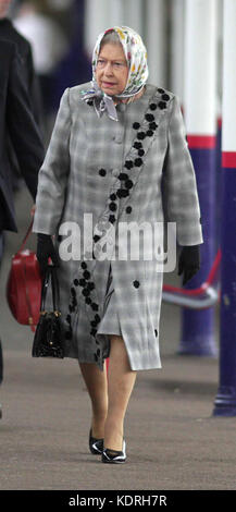 SANDRINGHAM, UNITED KINGDOM - FEBRUARY 07: Queen Elizabeth II  embarks on the train from platform one at Kings Lynn Railway station, Norfolk  at the end of her Christmas  holiday at Sandringham  on February 7, 2011 in London, England.  People:  Queen Elizabeth II  Transmission Ref:  MNCUK1   Credit: Hoo-Me.com/MediaPunch ***NO UK*** Stock Photo