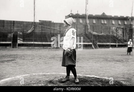 New York Female Giants baseball pitcher circa 1913 Stock Photo