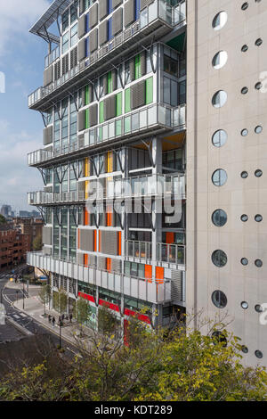 Guy's Cancer Centre, London Bridge, London, UK Stock Photo