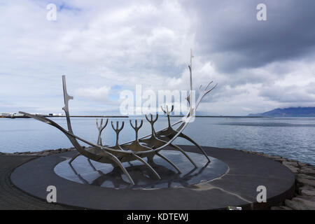 'Sólfar' ('Sun Voyager'), sculpture by Jón Gunnar Árnason. Reykjavík, Iceland. Stock Photo