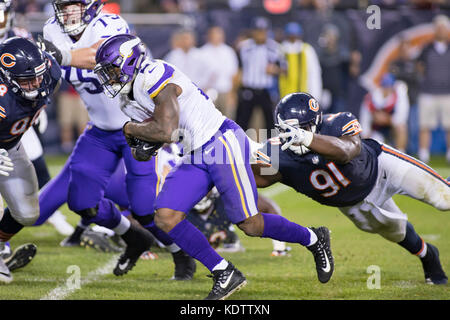 Chicago, Illinois, USA. 09th Oct, 2017. - Vikings #21. Jerick McKinnon in action during the NFL Game between the Minnesota Vikings and Chicago Bears at Soldier Field in Chicago, IL. Photographer: Mike Wulf Credit: csm/Alamy Live News Stock Photo