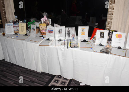 Universal City, USA. 15th Oct, 2017. Atmosphere the Nancy Painter Home Fall Gala Honoring Ed Asner with the Mike and Betty Weinstock 'Helping Hands Award' at Universal Sheraton Hotel in Universal City on October 15, 2017. Credit: The Photo Access/Alamy Live News Stock Photo