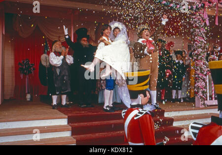 Babes in Toyland, aka: Abenteuer im Spielzeugland, USA/Deutschland 1986, Regie: Clive Donner, Darsteller: Pat Morita, Walter Buschhoff, Keanu Reeves, Jill Schoelen, Googy Gress Stock Photo