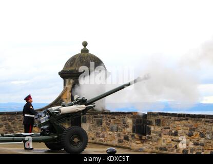 The firing of the One o’clock Gun dates back to 1861 when it allowed ships in the Firth of Forth to set their maritime clocks . Stock Photo