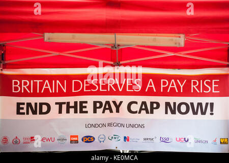 London, UK. 17th Oct, 2017. A banner for the TUC rally for fair pay for public servants in Parliament Square. Many trade unionists were scheduled to meet their MPs to lobby for the same purpose earlier in the afternoon. Credit: Mark Kerrison/Alamy Live News Stock Photo