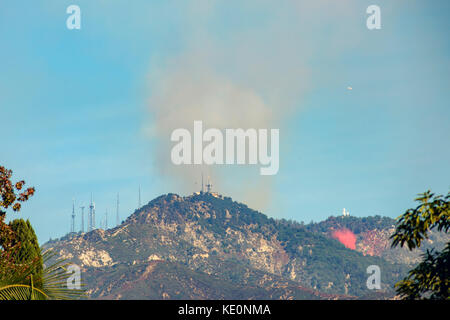 Los Angeles, California, USA. 17th Oct, 2017. Mt. Wilson fire on OCT 17, 2017 at Los Angeles, California, United States Credit: Chon Kit Leong/Alamy Live News Stock Photo