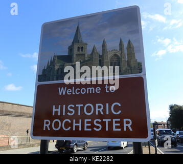 Welcome to Historic Rochester Sign Rochester Kent UK October 2017 Stock ...