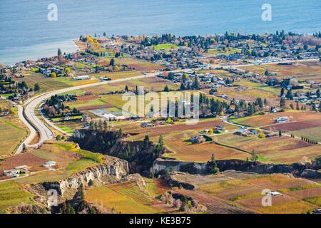 Colourfull orchards and vineyards in the fall along Okanagan Lake in Summerland, Okanagan Valley of British Columbia, Canada. Stock Photo