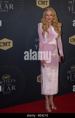 Nashville, Tenessee, USA. 18th Oct, 2017. NASHVILLE, TN - Nicole Kidman arrives on the red carpet at the 2017 CMT Artists of the Year at the Schermerhorn Symphony Center in Nashville, TN. Credit: The Photo Access/Alamy Live News Stock Photo