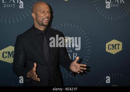 Nashville, Tenessee, USA. 18th Oct, 2017. NASHVILLE, TN - Common arrives on the red carpet at the 2017 CMT Artists of the Year at the Schermerhorn Symphony Center in Nashville, TN. Credit: The Photo Access/Alamy Live News Stock Photo