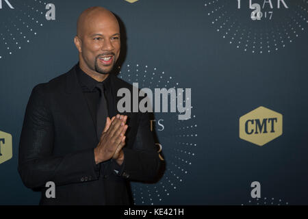 Nashville, Tenessee, USA. 18th Oct, 2017. NASHVILLE, TN - Common arrives on the red carpet at the 2017 CMT Artists of the Year at the Schermerhorn Symphony Center in Nashville, TN. Credit: The Photo Access/Alamy Live News Stock Photo