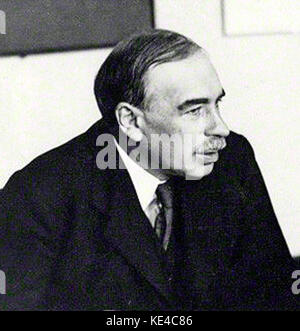 1930s JOHN MAYNARD KEYNES ECONOMIST BARON OF TILTON LOOKING AT