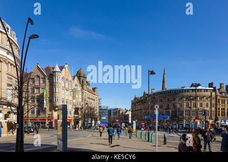 Sheffield Town Hall Square looking down Fargate from Barkers Pool, Sheffield, South Yorkshire, UK Stock Photo