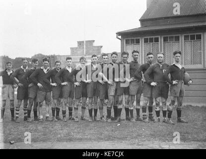 42321 Schoolboy Rugby Union team West Maitland High v Sydney Tech Stock Photo