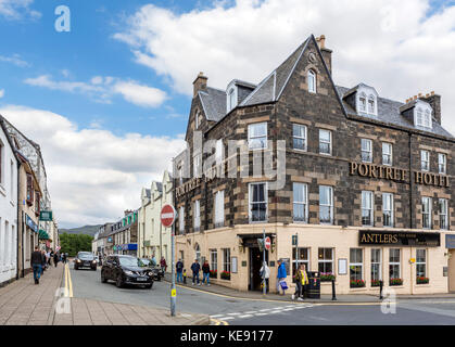 Portree Hotel in the town centre, Somerled Square, Portree, Isle of Skye, Highland, Scotland, UK Stock Photo