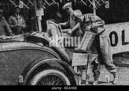 Odette Siko aux 24 Heures du Mans 1930 Stock Photo - Alamy