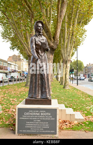 Statue of Catherine Booth a co-founder of the Salvation Army on Mile End Road in London England Stock Photo