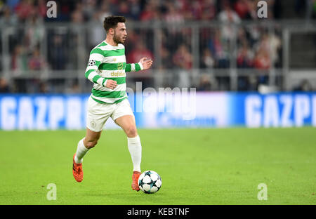 Munich, Germany. 18th Oct, 2017. Glasgow's Patrick Roberts during the Champions League group stage match between FC Bayern Munich and Celtic Glasgow in the Allianz Arena in Munich, Germany, 18 October 2017. Credit: Andreas Gebert/dpa/Alamy Live News Stock Photo