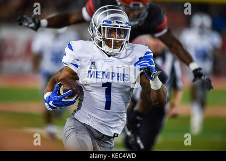 Houston, TX, USA. 19th Oct, 2017. Memphis Tigers mascot Pouncer performs  prior to an NCAA football game between the Memphis Tigers and the  University of Houston Cougars at TDECU Stadium in Houston