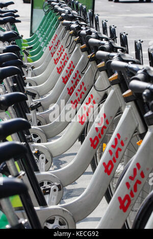 Montreal,Canada,23 September,2017. Bicycle rack full of BIXI bicycles in Montreal's downtown core. Credit:Mario Beauregard/Alamy Live News Stock Photo