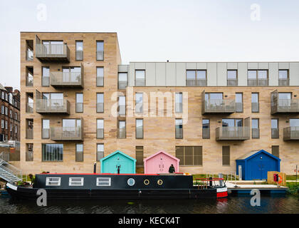 Modern new apartment block at Horne Terrace beside Union Canal in regenerated district of Fountainbridge in Edinburgh, Scotland, United Kingdom. Stock Photo