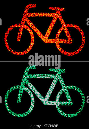 Kombo - Bicycle traffic signals, lights in red, yellow and green, Hanover, Lower Saxony. 18th December 2016. | usage worldwide Stock Photo