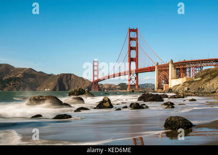 Golden Gate suspension bridge seen from Baker Beach, San Francisco, California, USA Stock Photo