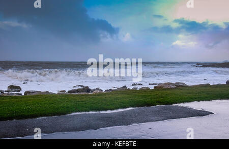 Porthcawl, UK. 21st Oct, 2017. UK Weather. Storm Brian hitting the coastal town of Porthcawl South Wales UK. Reckless storm chasers Credit: Sian Pearce Gordon/Alamy Live News Stock Photo