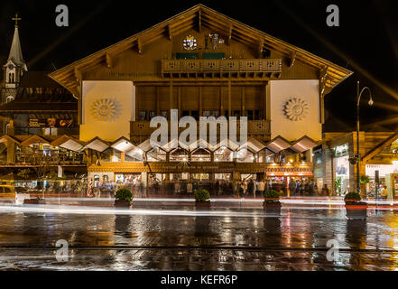 GRAMADO, RIO GRANDE DO SUL, BRAZIL - SEPTEMBER 06, 2014: People queuing in front of the Palacio dos Festivais waiting to enter the theater. Stock Photo