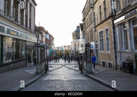 Windsor, UK. 20th October, 2017. A view down Peascod Street from the High Street. Stock Photo