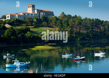 Iglesia de Santa Maria de Los Angeles 13th and 16th Century church in San Vicente de la Barquera, Cantabria, Northern Spain Stock Photo