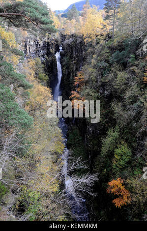 The Falls of Measach is the largest 45m drop waterfall in the Corrieshalloch Gorge near Ullapool. The Gorge is a slot-gorge and  is an extremely narro Stock Photo