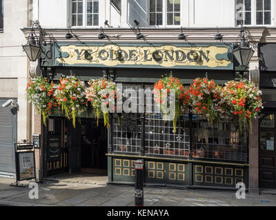 LONDON, UK - AUGUST 25, 2017:  Exterior view of Ye Olde London Pub in Ludgate Hill in the City of London Stock Photo