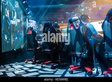 Zurich, Switzerland. 22nd Oct, 2017. Concentration on stage during the Overwatch eSports finals at Zurich Game Show 2017. The annual Zurich Game Show at Zurich's exhibition centre is Switzerland's largest eSports and computer gaming event. Credit: Erik Tham/Alamy Live News Stock Photo