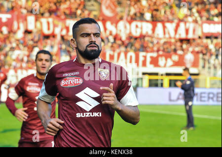 Tomas Rincon (Torino FC) during the Serie A football match between Torino FC and AS Roma at Stadio Grande Torino on 22 October, 2017 in Turin, Italy. Credit: FABIO PETROSINO/Alamy Live News Stock Photo