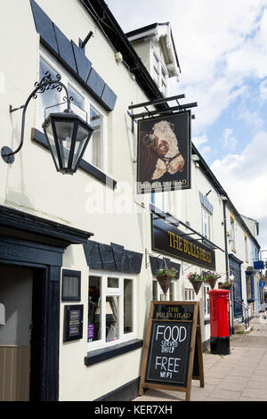 The Bull's Head Pub, Market Square, High Street, Bidford-on-Avon, Warwickshire, England, United Kingdom Stock Photo