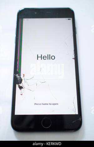 Apple iphone 7 plus with cracked screen Stock Photo - Alamy