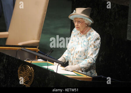 NEW YORK - JULY 06: Queen Elizabeth II signs the visitors book as she tours UN Headquarters on July 6, 2010 in New York City. Queen Elizabeth II and Prince Philip, Duke of Edinburgh have just completed an eight day tour of Canada and the visit to New York is final day before the royal couple head back to the UK. After paying a historic visit to the United Nations they will visit ground zero and the British Memorial Garden. The Queen last addressed the United Nations in 1957 and it will be the first time she has visited ground zero  People:  Queen Elizabeth II  Transmission Ref:  MNC1  Hoo-Me.c Stock Photo