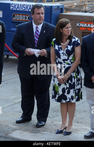 NEW YORK - JULY 06:  Queen Elizabeth II is greeted by New York Governor David Patterson as she arrives at the World Trade Center site to pay tribute to the victims of the 9/11 attacks during a visit to Ground Zero.  on July 6, 2010  People:  Chris Christie  Transmission Ref:  MNC1  Hoo-Me.com / MediaPunch Stock Photo