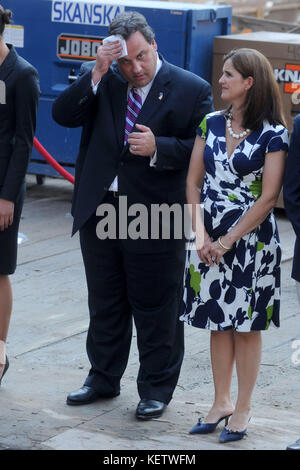 NEW YORK - JULY 06:  Queen Elizabeth II is greeted by New York Governor David Patterson as she arrives at the World Trade Center site to pay tribute to the victims of the 9/11 attacks during a visit to Ground Zero.  on July 6, 2010  People:  Chris Christie  Transmission Ref:  MNC1  Hoo-Me.com / MediaPunch Stock Photo