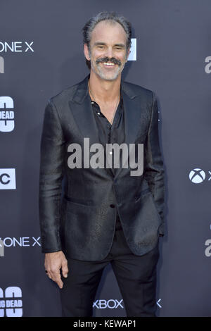 Steven Ogg attends AMC's 'The Walking Dead' Season 8 Premiere and the 100th Episode celebration at Greek Theatre on October 22, 2017 in Los Angeles, California. | Verwendung weltweit Stock Photo