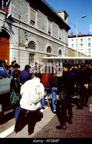 Riot police officers take the place of striking prison watchmen, Saint-Joseph Prison, Lyon, France Stock Photo