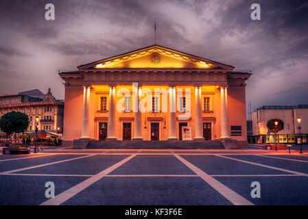 Vilnius, Lithuania: the Town Hall, Lithuanian Vilniaus rotuse, in the square of the same name Stock Photo