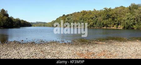 Low water levels, at Delaware river, Delaware Canal State Park, Pennsylvania, United states. Stock Photo