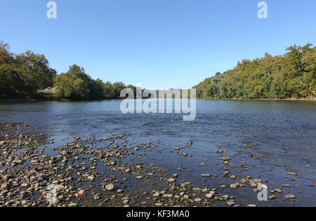 Low water levels, at Delaware river, Delaware Canal State Park, Pennsylvania, United states. Stock Photo